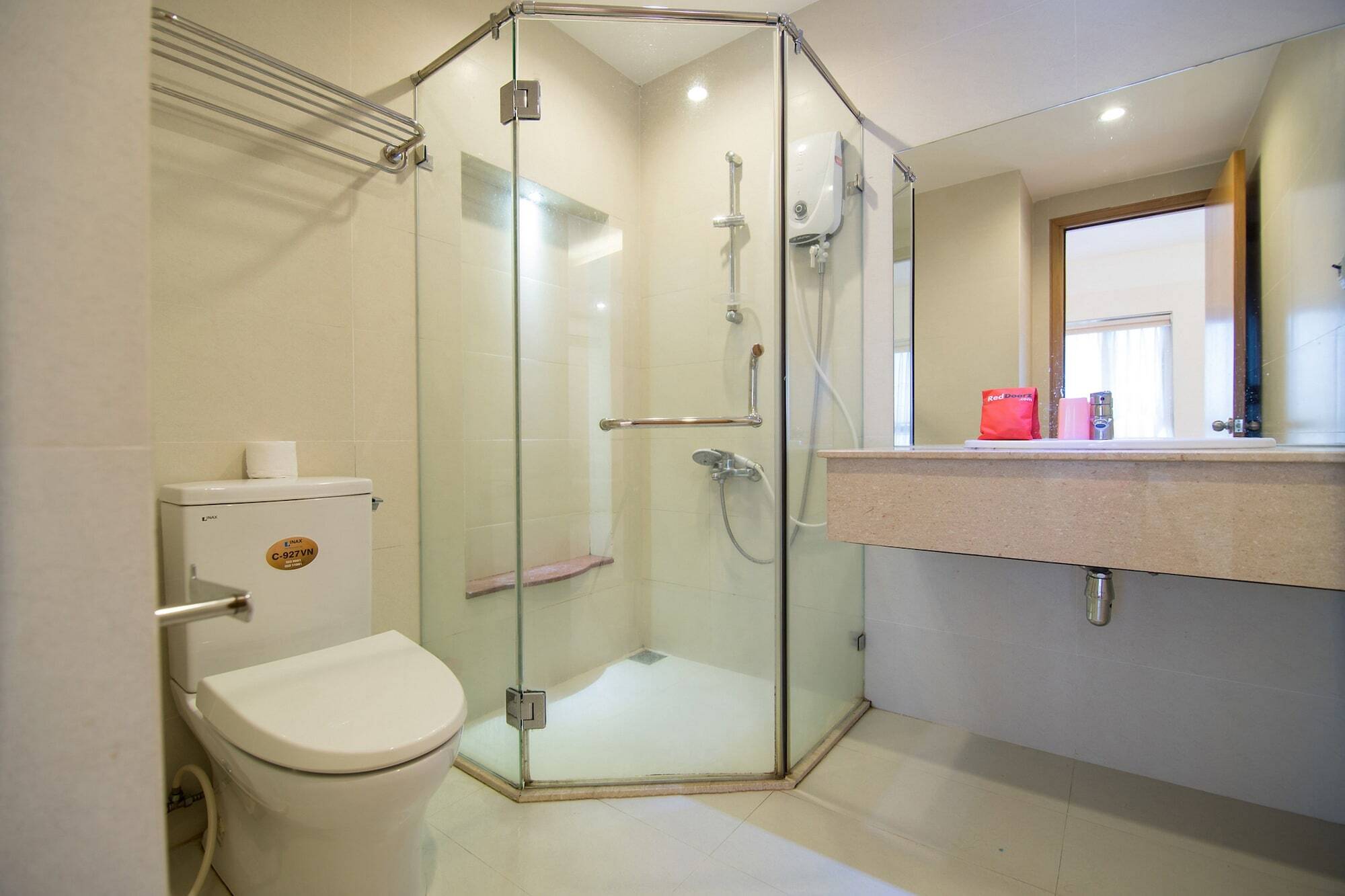 הו צ'י מין סיטי Reddoorz Plus Near Secc D7 מראה חיצוני תמונה