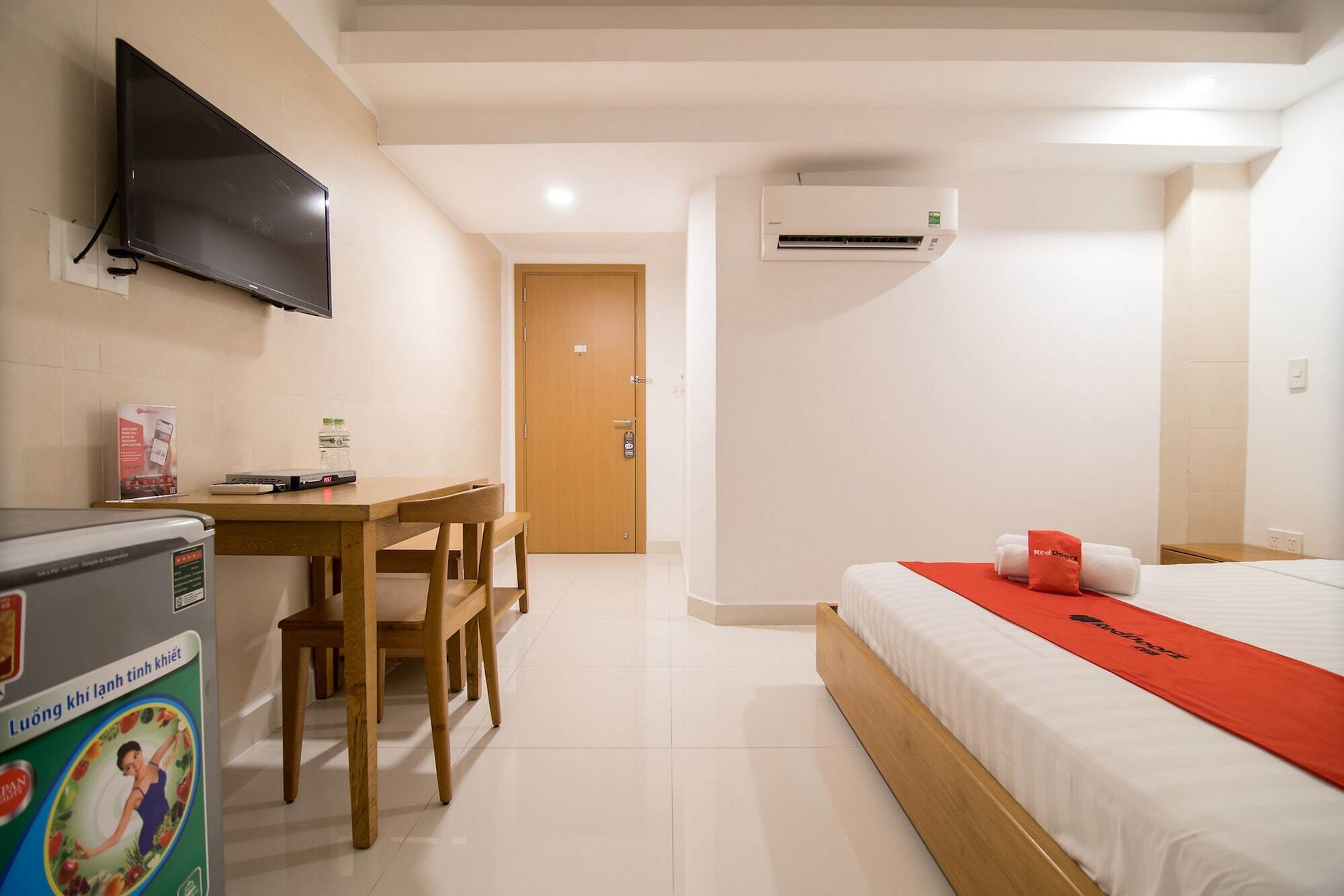 הו צ'י מין סיטי Reddoorz Plus Near Secc D7 מראה חיצוני תמונה