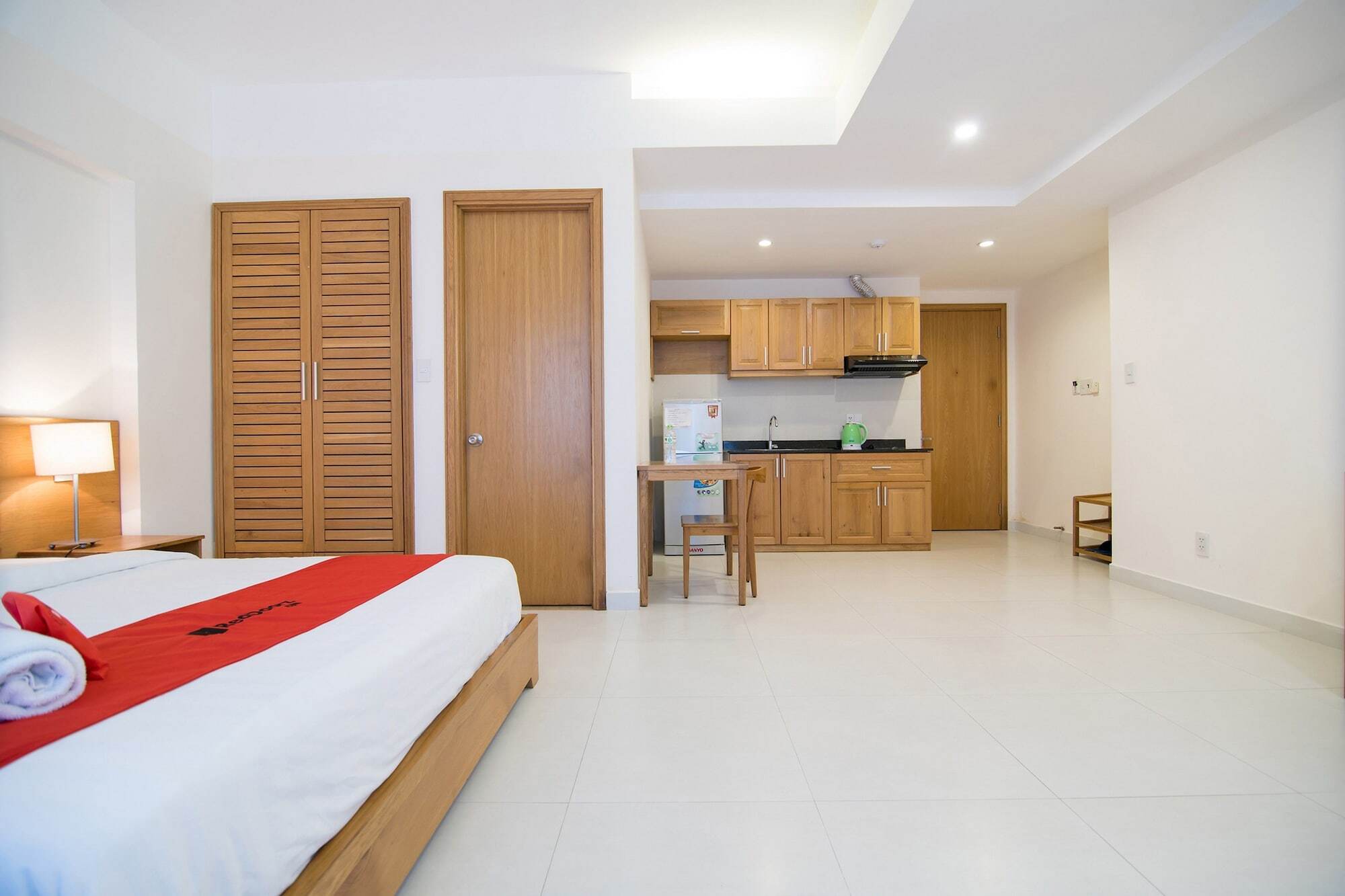 הו צ'י מין סיטי Reddoorz Plus Near Secc D7 מראה חיצוני תמונה
